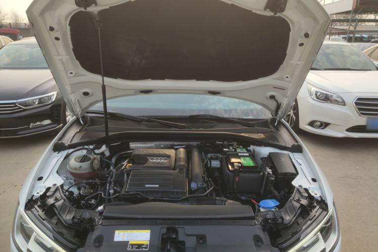 Used Audi A3 2020 Limousine 35 TFSI Ambition China VI Engine Bay