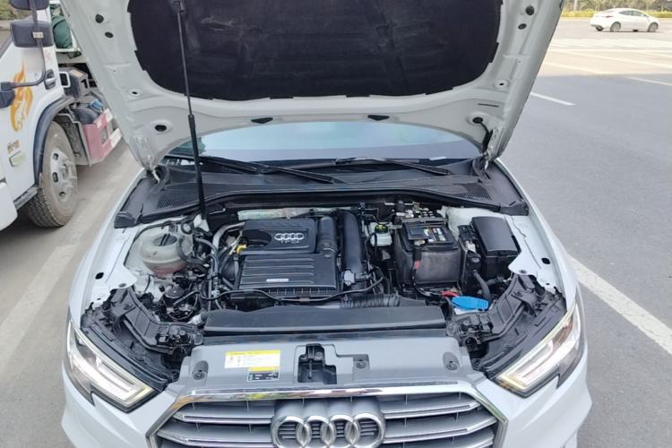 Used Audi A3 2020 Limousine 35 TFSI Fashion Edition China VI Emission Standard Engine Bay