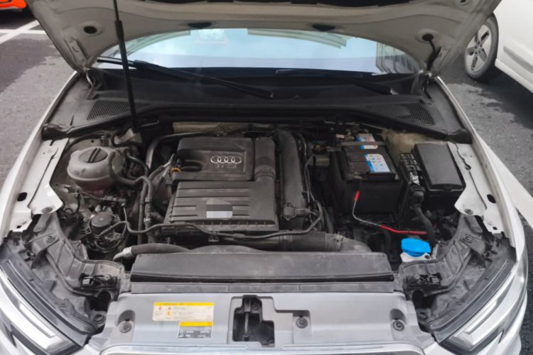 Used Audi A3 2020 Limousine 35 TFSI Fashion Edition China V Emission Standard Engine Bay