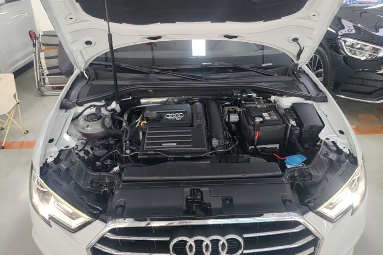 Used Audi A3 2020 Restyled Sportback 35 TFSI Entry-Level China VI Emission Standard Engine Bay