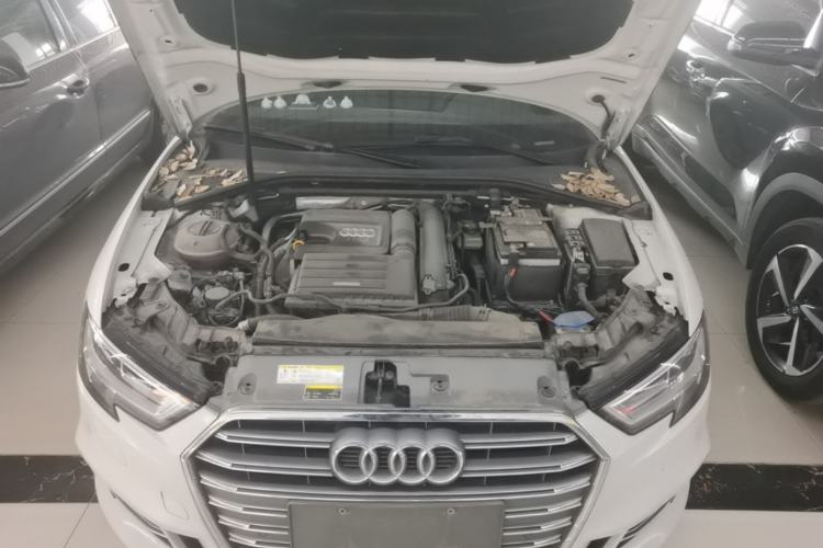 Used Audi A3 2020 Sportback 35 TFSI Fashion Edition China VI Emission Standard Engine Bay