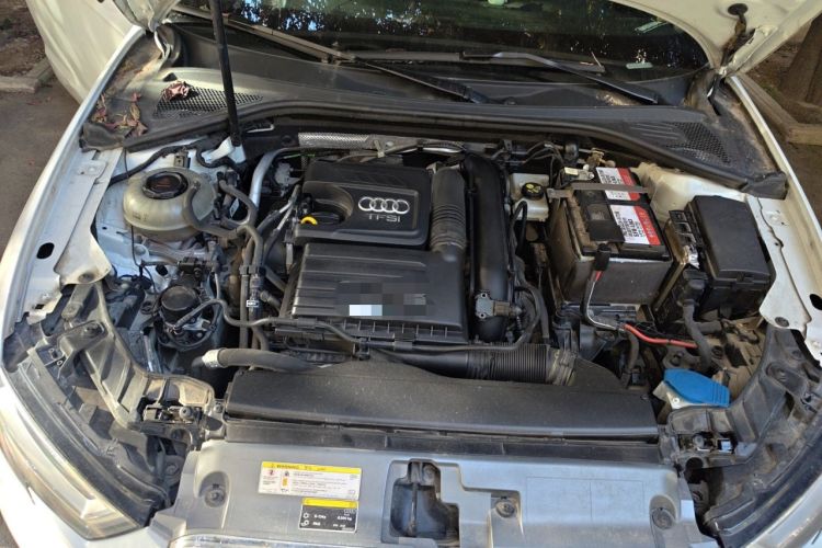 Used Audi A3 2020 Sportback 35 TFSI Fashion Edition China VI Emission Standard Engine Bay