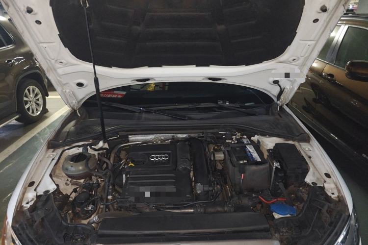Used Audi A3 2020 Limousine 35 TFSI Fashion Edition China VI Emission Standard Engine Bay