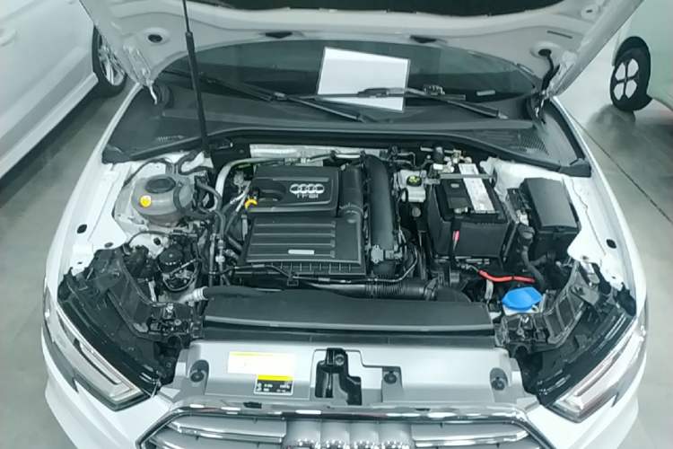 Used Audi A3 2020 Limousine 35 TFSI Fashion Edition China VI Emission Standard Engine Bay