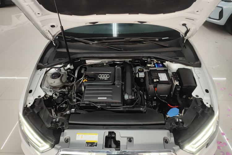 Used Audi A3 2020 Limousine 35 TFSI Fashion Edition China VI Emission Standard Engine Bay