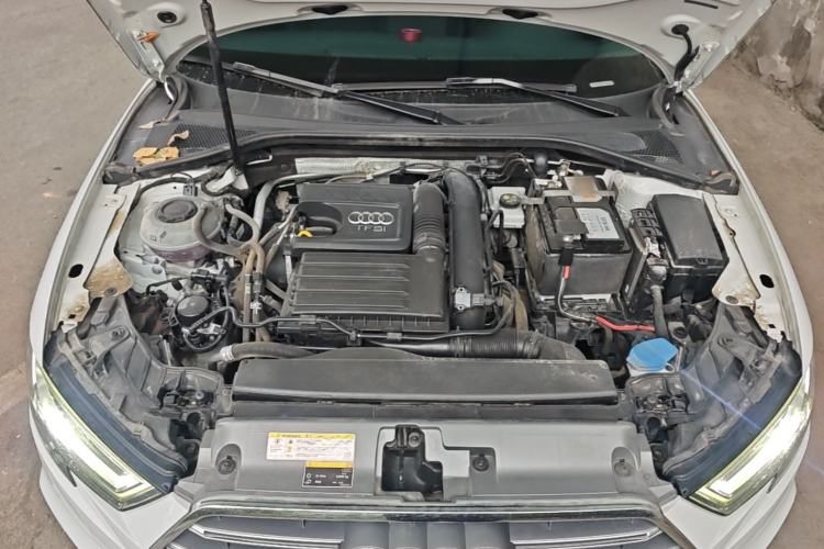 Used Audi A3 2020 Limousine 35 TFSI Fashion Edition China VI Emission Standard Engine Bay
