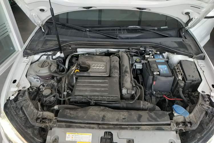 Used Audi A3 2020 Limousine 35 TFSI Fashion Edition China VI Emission Standard Engine Bay