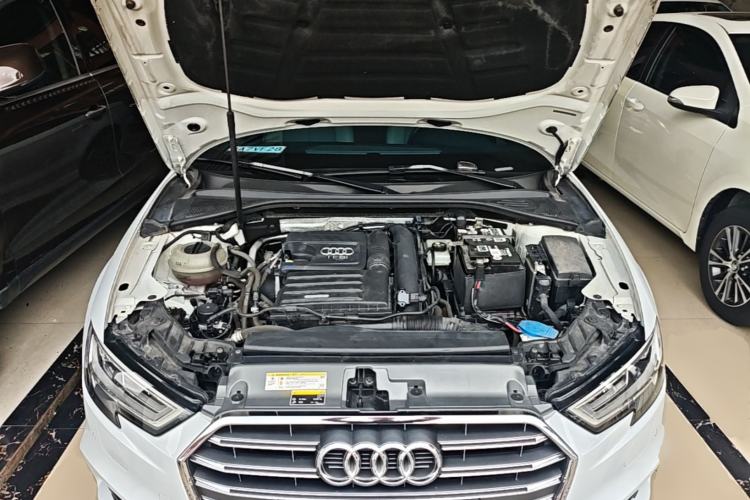 Used Audi A3 2020 Limousine 35 TFSI Fashion Edition China VI Emission Standard Engine Bay