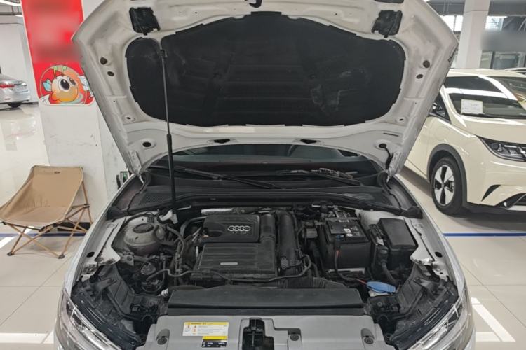 Used Audi A3 2020 Limousine 35 TFSI Fashion Edition China VI Emission Standard Engine Bay