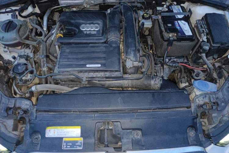 Used Audi A3 2020 Limousine 35 TFSI Ambition China VI Engine Bay