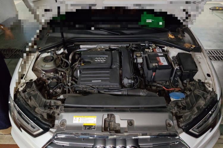 Used Audi A3 2020 Sportback 35 TFSI Fashion Edition China VI Emission Standard Engine Bay
