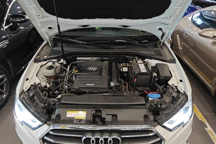 Used Audi A3 2020 Sportback 35 TFSI Ambition China VI Engine Bay
