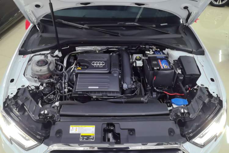 Used Audi A3 2020 Restyled Sportback 35 TFSI Entry-Level China VI Emission Standard Engine Bay