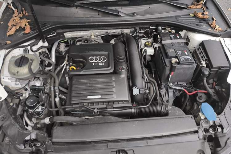 Used Audi A3 2020 Limousine 35 TFSI Ambition China VI Engine Bay
