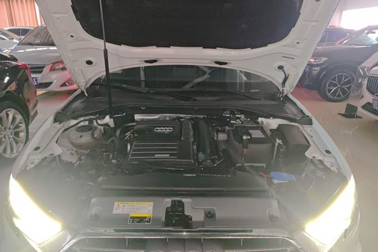 Used Audi A3 2020 Limousine 35 TFSI Fashion Edition China VI Emission Standard Engine Bay