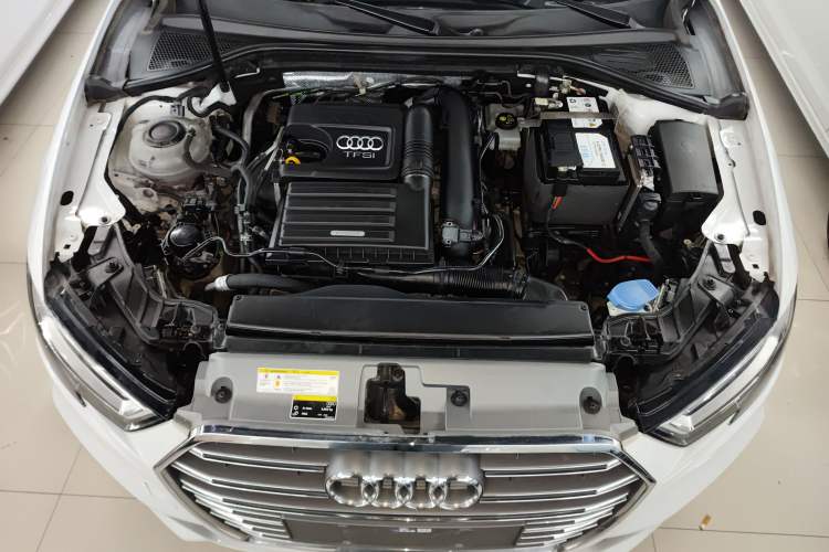 Used Audi A3 2020 Limousine 35 TFSI Fashion Edition China VI Emission Standard Engine Bay