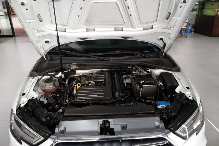 Used Audi A3 2020 Limousine 35 TFSI Fashion Edition China VI Emission Standard Engine Bay