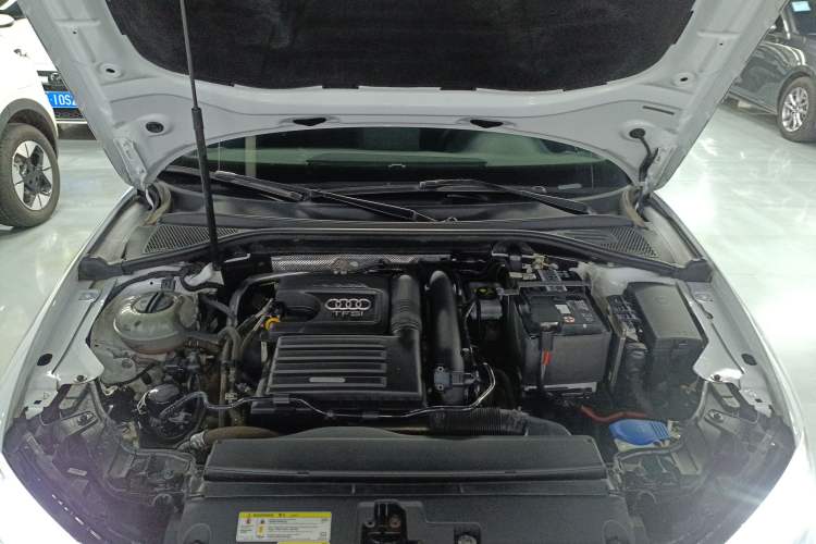Used Audi A3 2020 Limousine 35 TFSI Ambition China VI Engine Bay