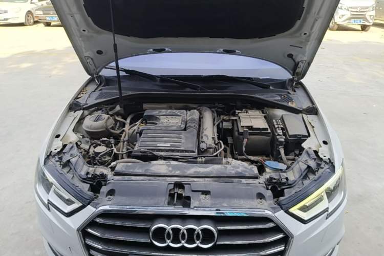 Used Audi A3 2020 Limousine 35 TFSI Ambition China VI Engine Bay