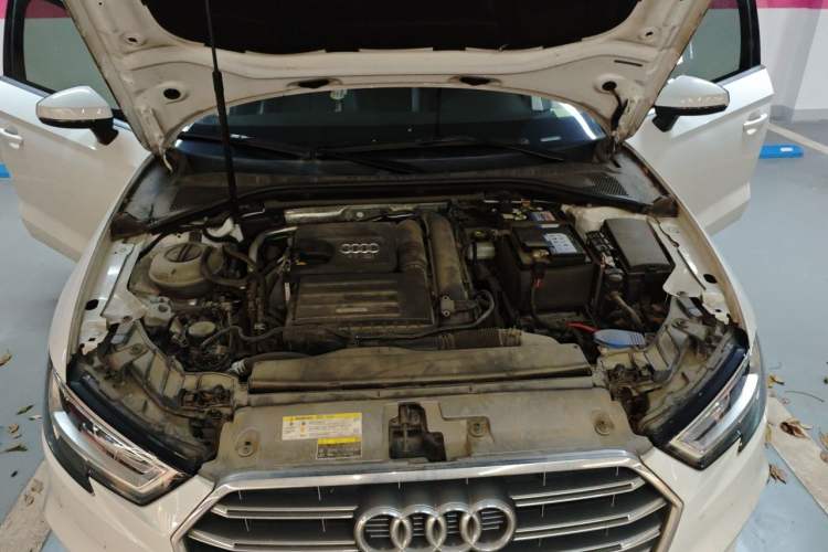 Used Audi A3 2020 Limousine 35 TFSI Fashion Edition China VI Emission Standard Engine Bay