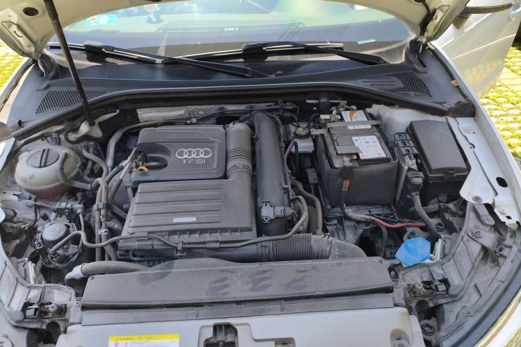 Used Audi A3 2020 Sportback 35 TFSI Fashion Edition China VI Emission Standard Engine Bay