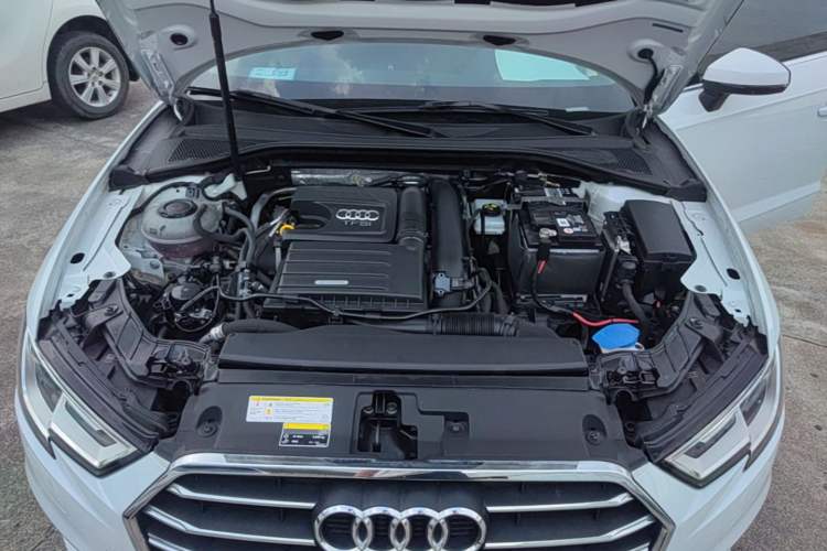 Used Audi A3 2020 Restyled Sportback 35 TFSI Entry-Level China VI Emission Standard Engine Bay