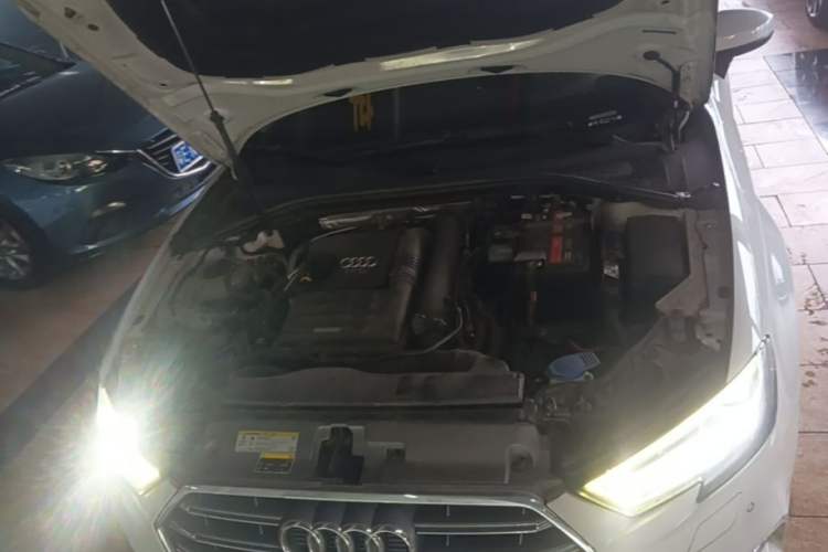 Used Audi A3 2020 Limousine 35 TFSI Fashion Edition China VI Emission Standard Engine Bay