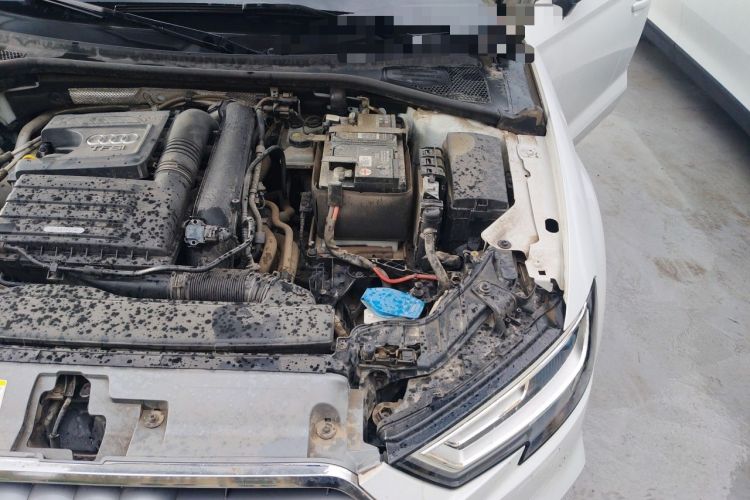 Used Audi A3 2020 Limousine 35 TFSI Fashion Edition China VI Emission Standard Engine Bay Left