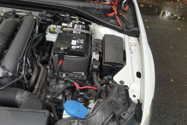 Used Audi A3 2020 Limousine 35 TFSI Fashion Edition China VI Emission Standard Engine Bay Left