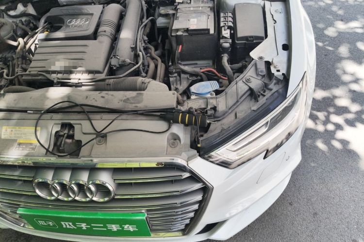 Used Audi A3 2020 Limousine 35 TFSI Fashion Edition China VI Emission Standard Engine Bay Left