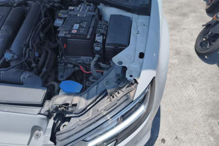 Used Audi A3 2020 Limousine 35 TFSI Fashion Edition China VI Emission Standard Engine Bay Left