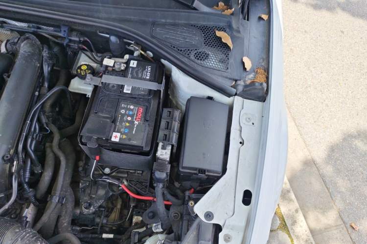 Used Audi A3 2020 Limousine 35 TFSI Fashion Edition China VI Emission Standard Engine Bay Left