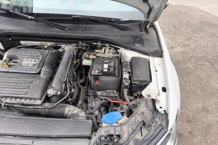 Used Audi A3 2020 Limousine 35 TFSI Ambition China VI Engine Bay Left