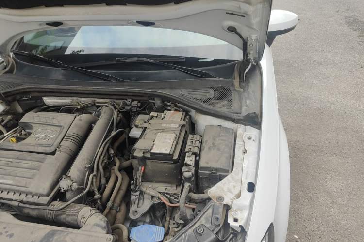 Used Audi A3 2020 Sportback 35 TFSI Ambition China VI Engine Bay Left