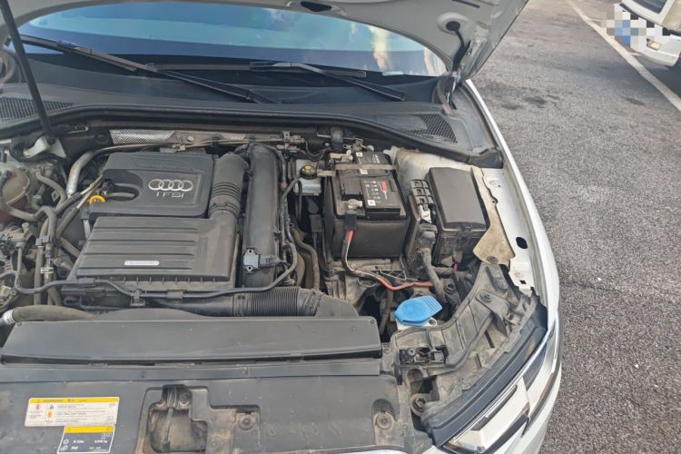 Used Audi A3 2020 Sportback 35 TFSI Ambition China VI Engine Bay Left