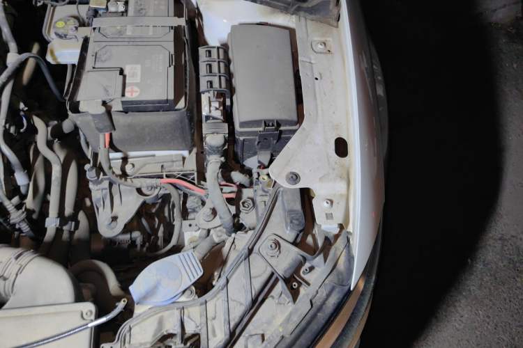 Used Audi A3 2020 Limousine 35 TFSI Fashion Edition China VI Emission Standard Engine Bay Left