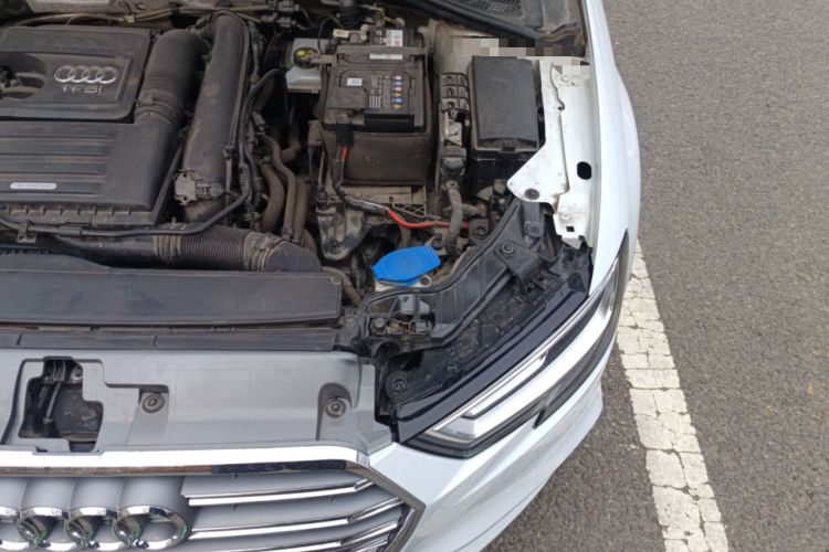 Used Audi A3 2020 Limousine 35 TFSI Sporty Version China VI Engine Bay Left