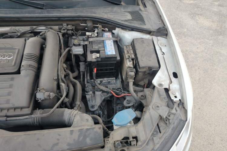 Used Audi A3 2020 Restyled Sportback 35 TFSI Entry-Level China VI Emission Standard Engine Bay Left