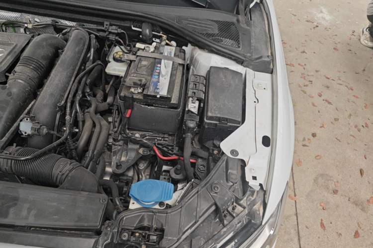 Used Audi A3 2020 Sportback 35 TFSI Fashion Edition China VI Emission Standard Engine Bay Left