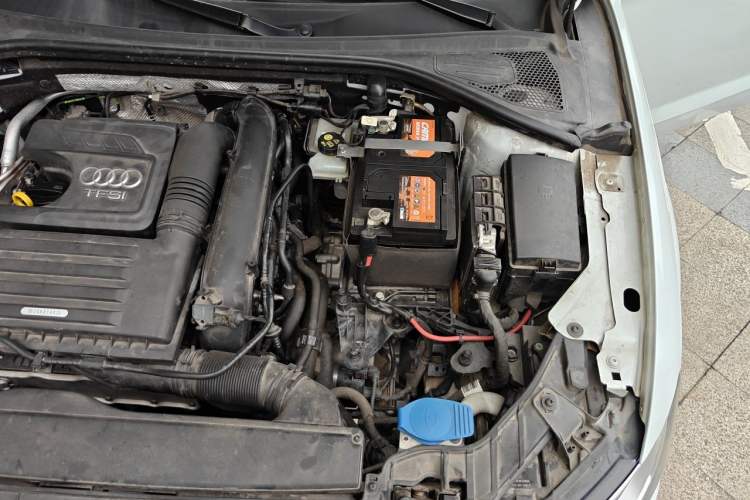 Used Audi A3 2020 Sportback 35 TFSI Ambition China VI Engine Bay Left