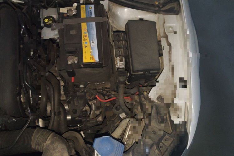 Used Audi A3 2020 Limousine 35 TFSI Fashion Edition China VI Emission Standard Engine Bay Left