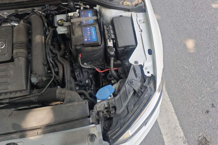 Used Audi A3 2020 Sportback 35 TFSI Fashion Edition China VI Emission Standard Engine Bay Left