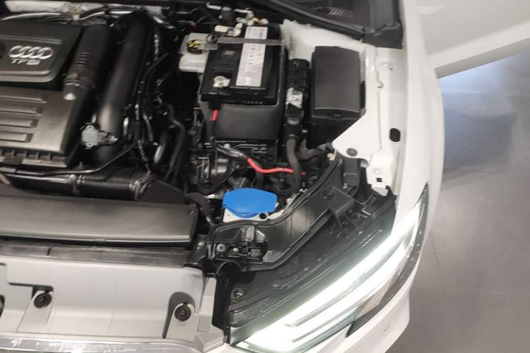 Used Audi A3 2020 Limousine 35 TFSI Sporty Version China VI Engine Bay Left
