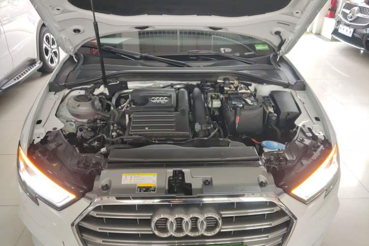 Used Audi A3 2020 Limousine 35 TFSI Fashion Edition China VI Emission Standard Engine Bay
