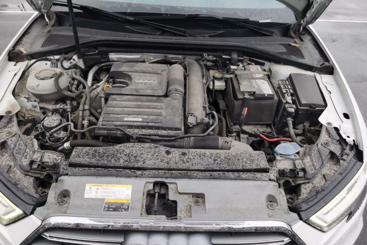 Used Audi A3 2020 Sportback 35 TFSI Fashion Edition China VI Emission Standard Engine Bay