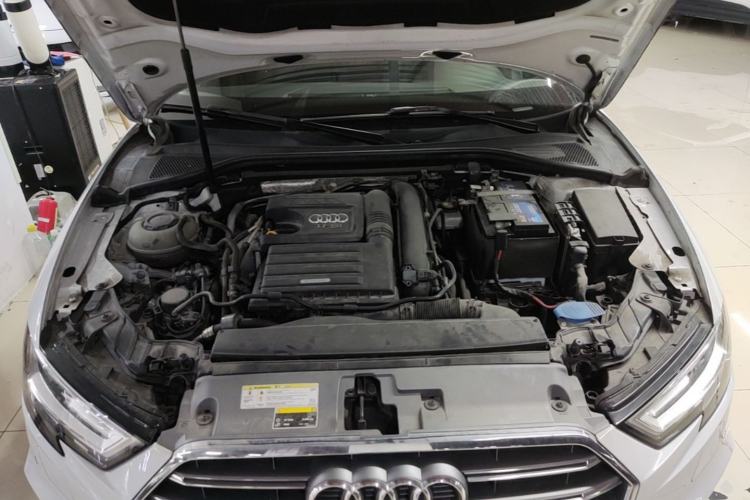 Used Audi A3 2020 Limousine 35 TFSI Fashion Edition China VI Emission Standard Engine Bay