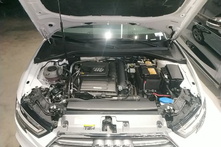 Used Audi A3 2020 Limousine 35 TFSI Fashion Edition China VI Emission Standard Engine Bay
