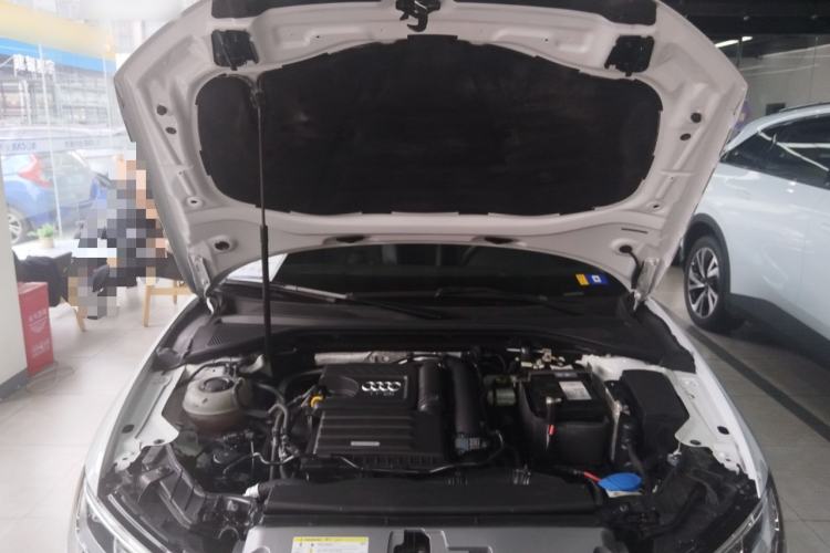 Used Audi A3 2020 Sportback 35 TFSI Fashion Edition China VI Emission Standard Engine Bay
