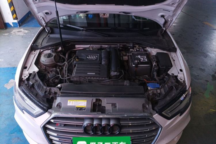 Used Audi A3 2020 Limousine 35 TFSI Fashion Edition China VI Emission Standard Engine Bay