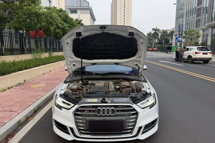Used Audi A3 2020 Limousine 35 TFSI Fashion Edition China VI Emission Standard Engine Bay